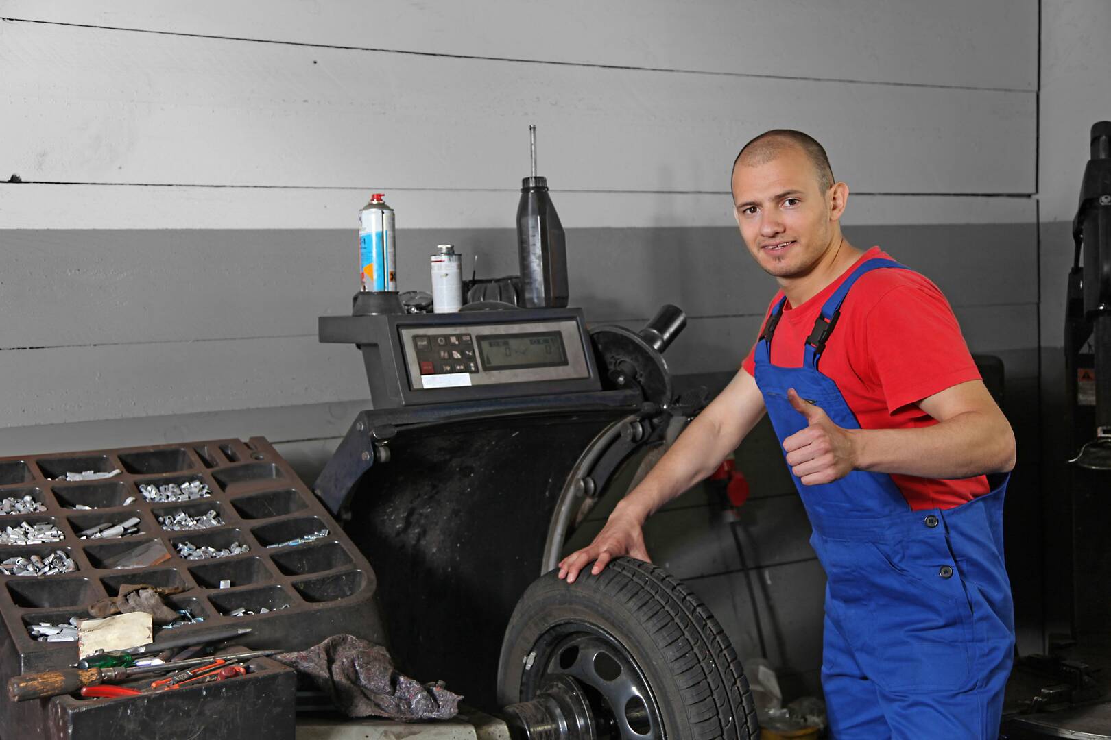 Lynnes Automotive Group