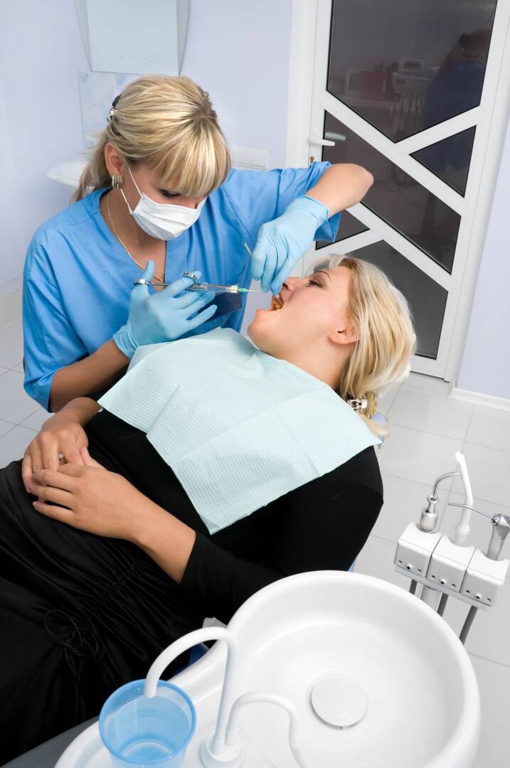 AQ Denture and Dental Implant Center